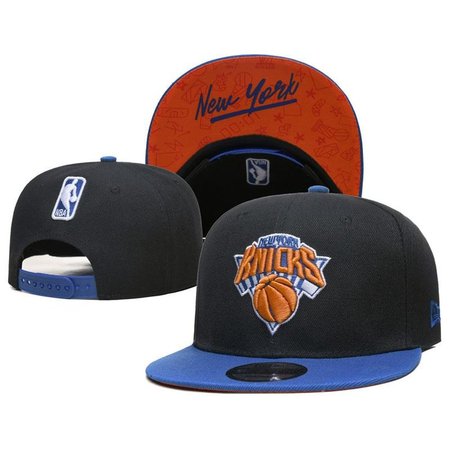 New York Knicks Snapback Hat